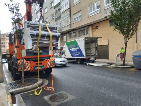 Mudanza de piano con grúa en Lugo