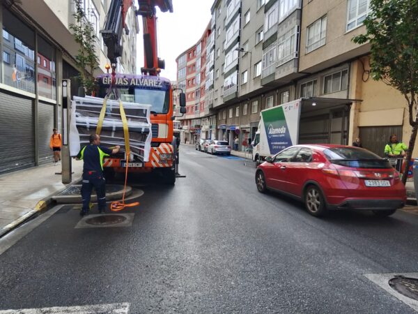 Mudanza de piano con grúa en Lugo