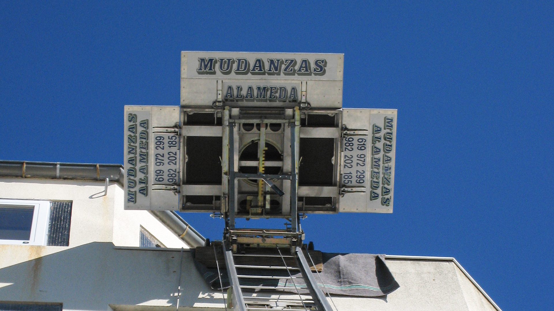 Elevador de Mudanzas Alameda